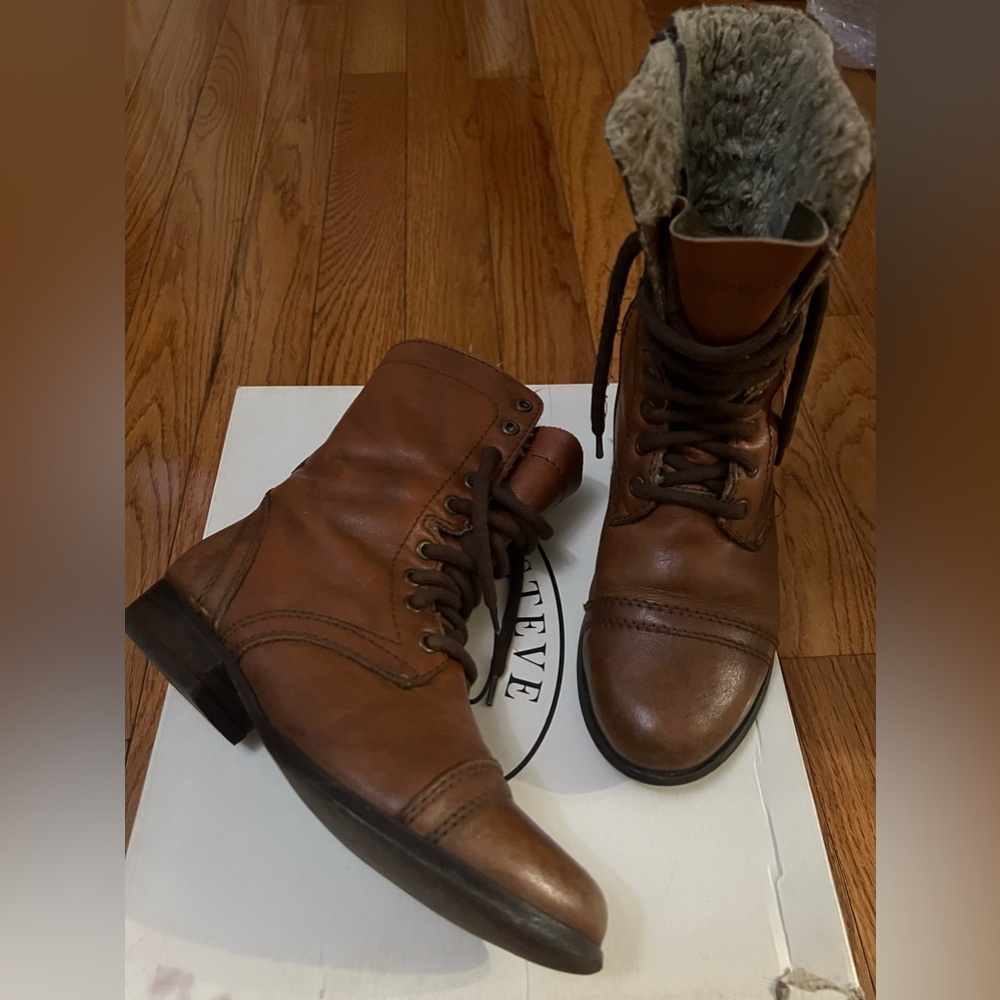 Steve Madden Leather cognac lace up boots